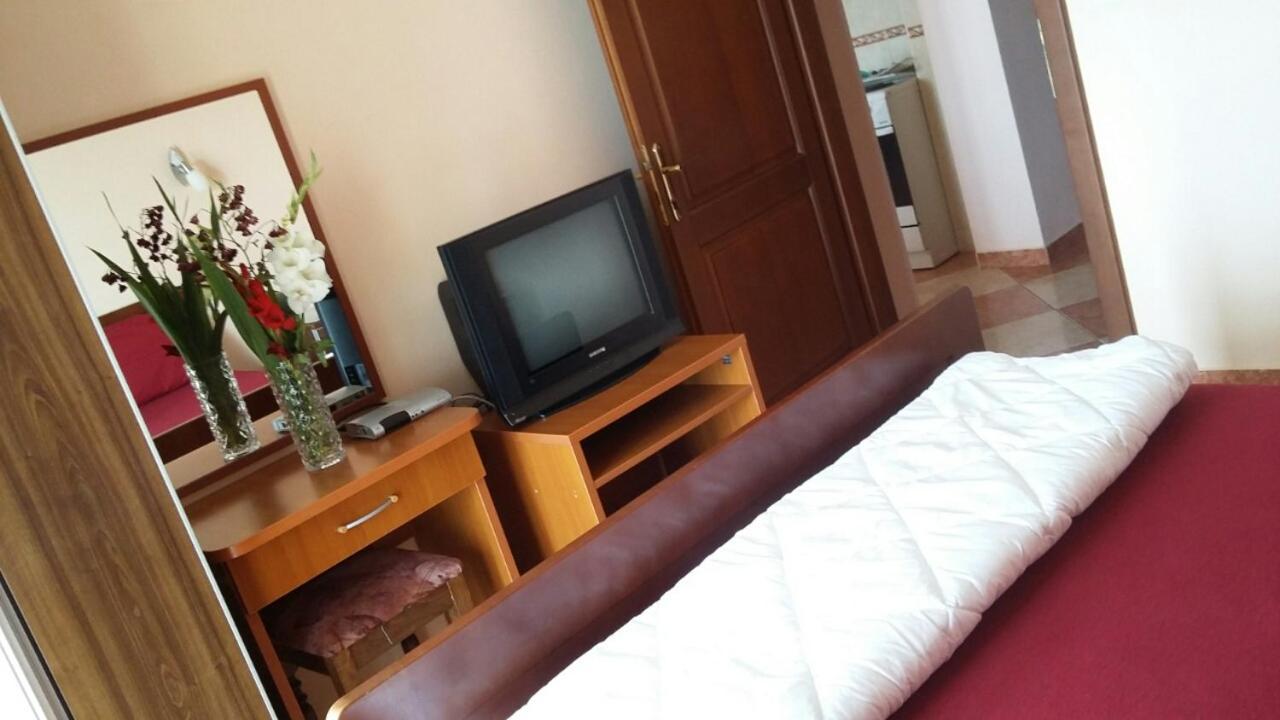 Apartmani Becici Oda fotoğraf