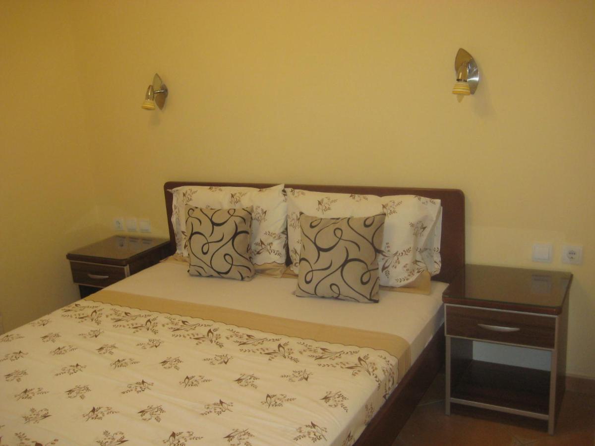 Apartmani Becici Oda fotoğraf