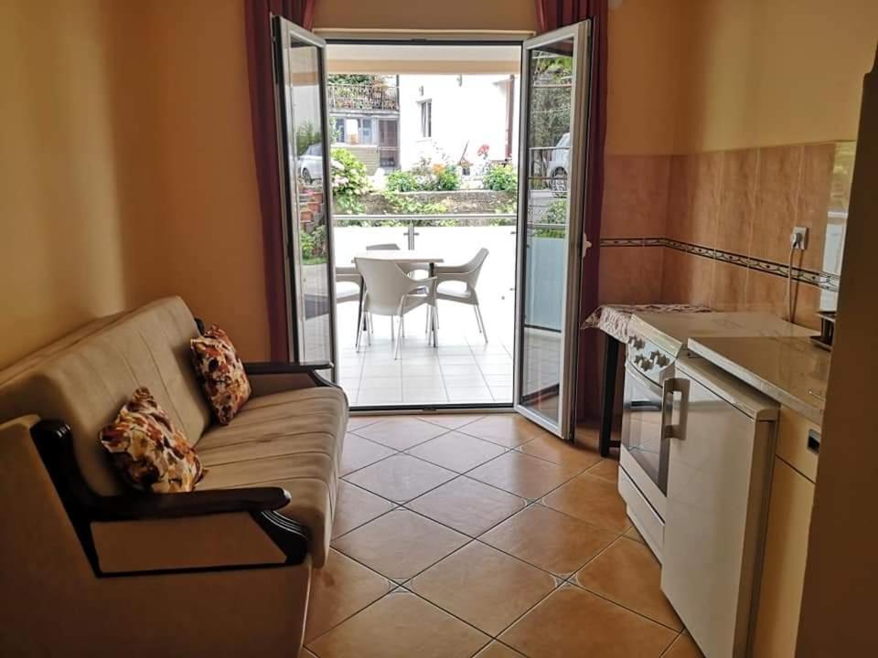 Apartmani Becici Oda fotoğraf