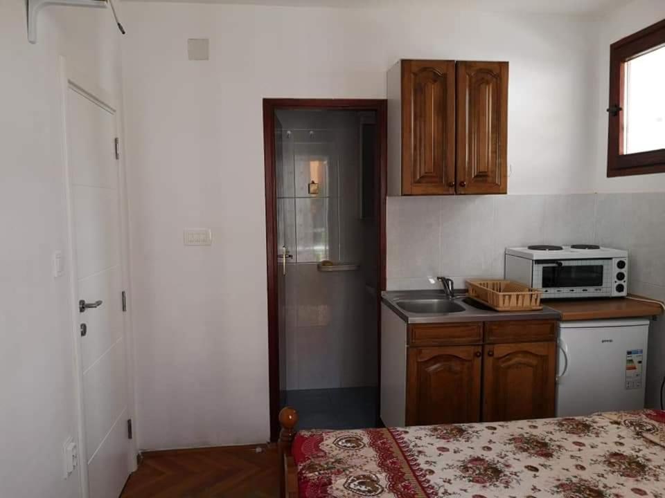 Apartmani Becici Oda fotoğraf