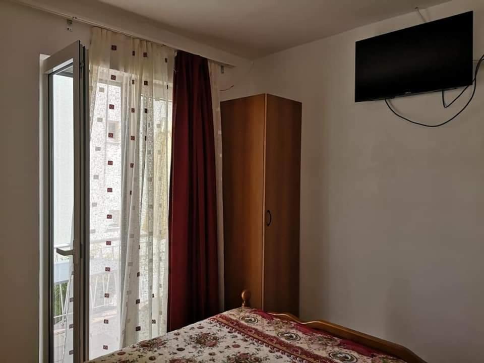 Apartmani Becici Oda fotoğraf