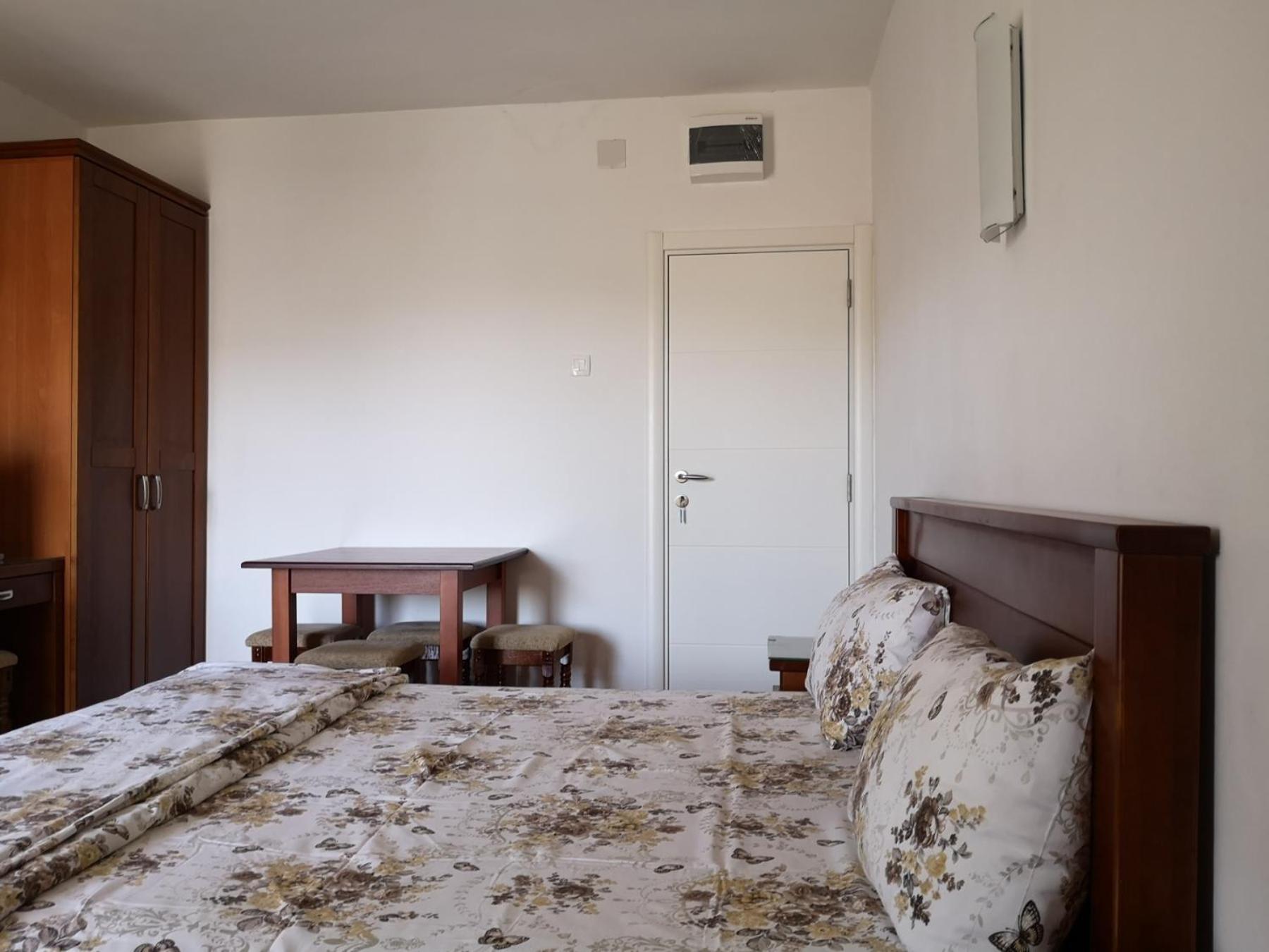 Apartmani Becici Oda fotoğraf