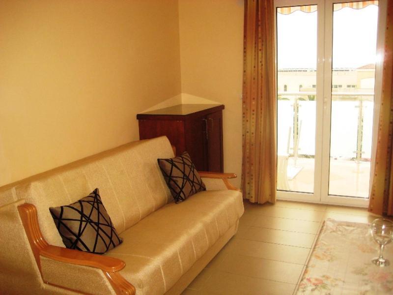 Apartmani Becici Oda fotoğraf